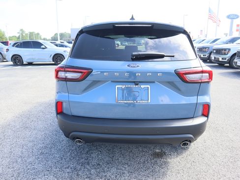 New 2025 Ford Escape ST-Line w/ Tech Pack #1 image 4