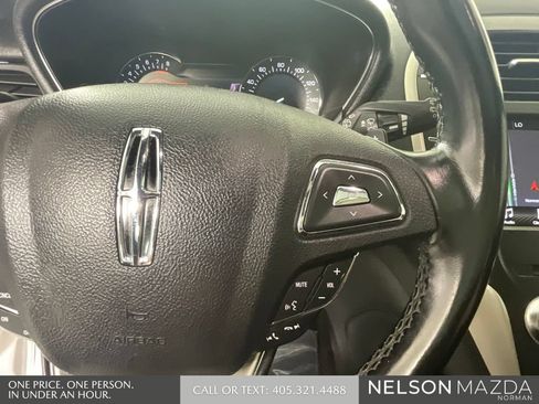 Used 2019 Lincoln MKC Select w/ Select Plus Package FWD image 41