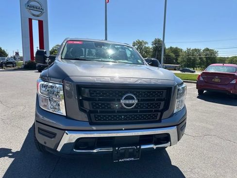 Certified 2024 Nissan Titan SV w/ SV Convenience Package AWD/4WD image 12