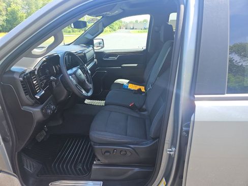 Used 2023 Chevrolet Silverado 1500 RST w/ Z71 Off-Road Package AWD/4WD image 23