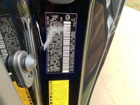 Used 2021 Lexus LC 500 Coupe w/ Performance Package RWD image 36
