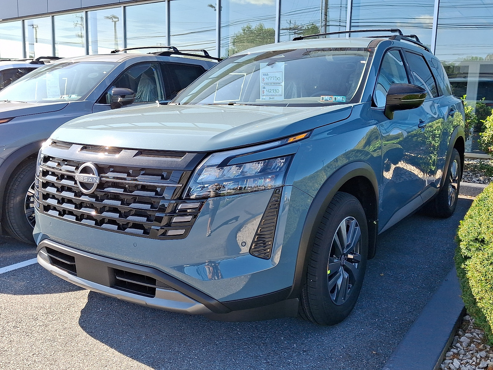 New 2026 Nissan Pathfinder SL AWD/4WD image 3