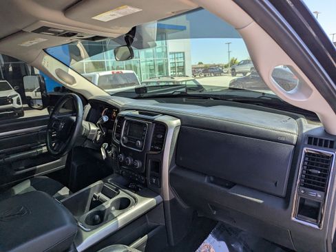 Used 2018 RAM 2500 Big Horn w/ Sport Appearance Group AWD/4WD image 41