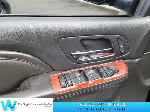 Used 2011 Cadillac Escalade AWD w/ Touring Package image 13