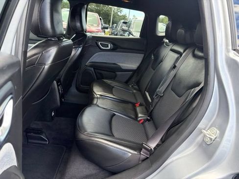 Used 2023 Jeep Compass Latitude AWD/4WD image 15