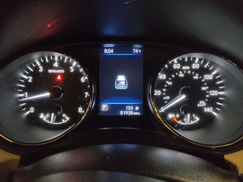 Used 2020 Nissan Rogue SV FWD image 23