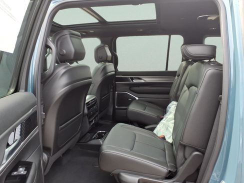 New 2026 Jeep Grand Wagoneer 4WD image 12