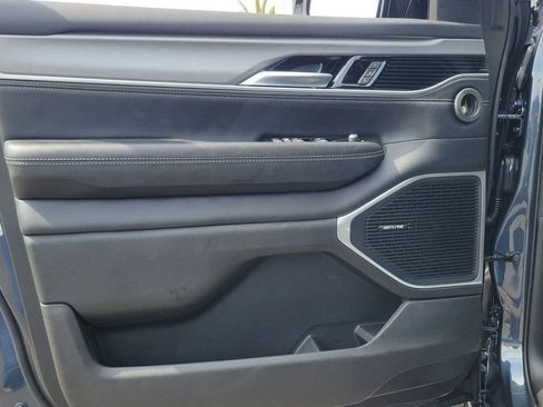 New 2025 Jeep Wagoneer Series II image 17