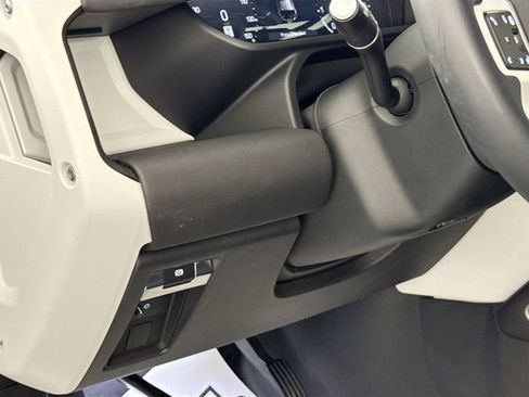 Certified 2025 Land Rover Defender 110 S AWD/4WD image 10