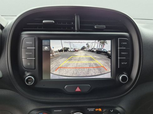Used 2023 Kia Soul LX FWD image 23