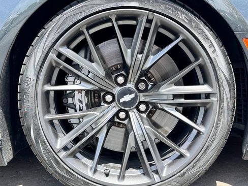 Used 2018 Chevrolet Camaro ZL1 RWD image 11