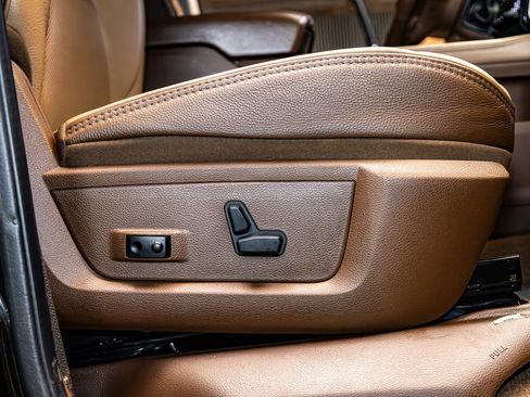 Used 2024 RAM 3500 Limited w/ Towing Technology Group image 25