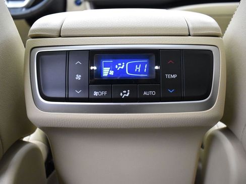 Used 2018 Toyota Highlander Limited image 28