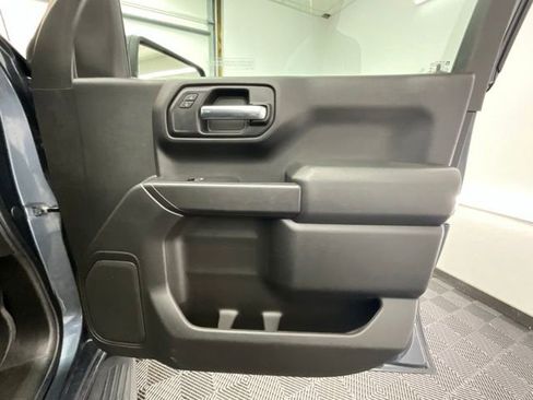 Used 2019 Chevrolet Silverado 1500 Custom w/ Custom Convenience Package AWD/4WD image 13