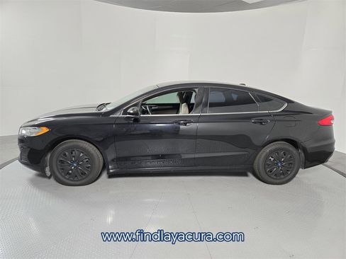 Used 2019 Ford Fusion S image 3