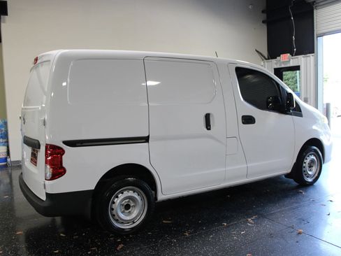Used 2020 Nissan NV200 S FWD image 3