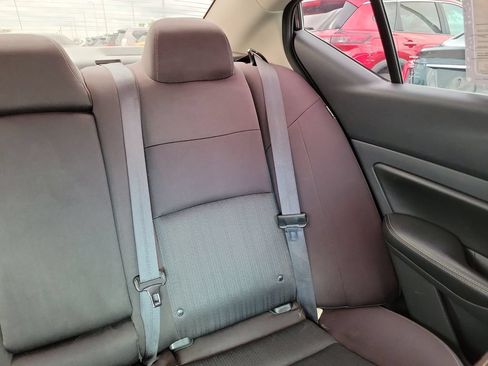 Used 2023 Nissan Altima 2.5 SV FWD image 12