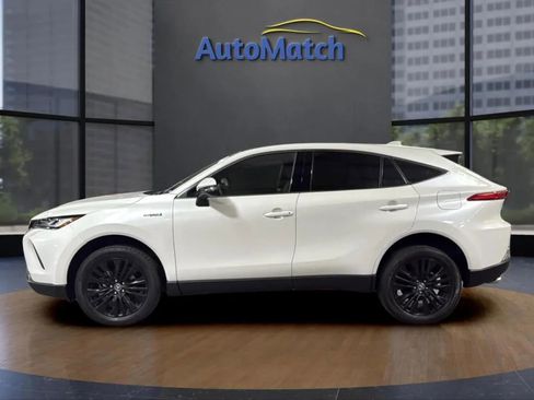 Used 2021 Toyota Venza Limited image 6