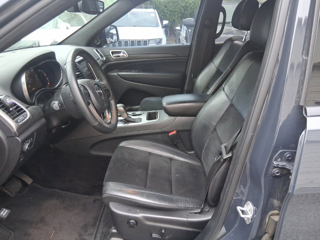 Used 2018 Jeep Grand Cherokee Altitude AWD/4WD image 11