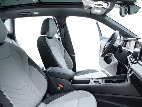 New 2026 Volkswagen Tiguan SE R-Line image 36