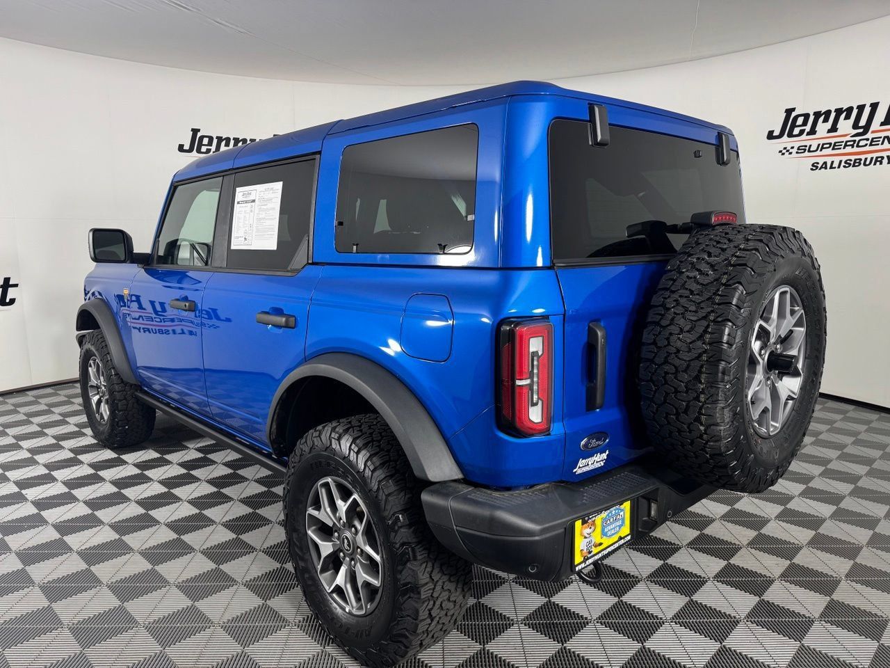 Used 2025 Ford Bronco Badlands AWD/4WD image 8