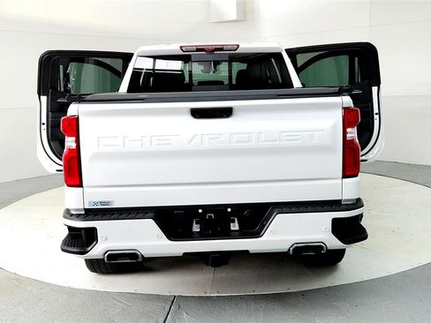 Used 2024 Chevrolet Silverado 1500 High Country w/ High Country Premium Package image 11