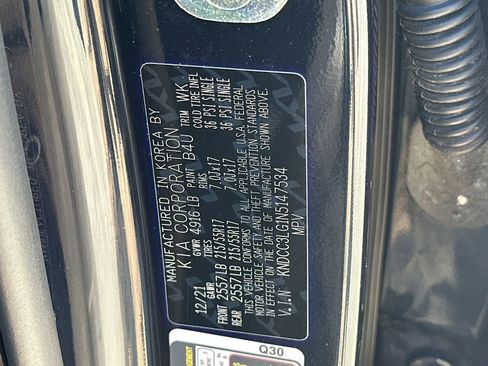 Used 2022 Kia Niro EX w/ Cold Weather Package image 32