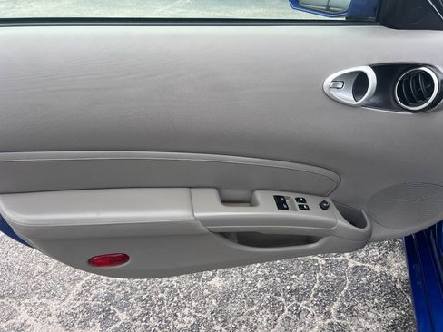 Used 2006 Nissan 350Z Touring RWD image 40