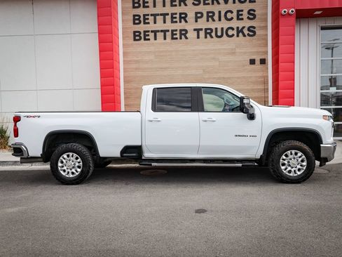 Used 2023 Chevrolet Silverado 3500 LT w/ All Star Edition AWD/4WD image 2