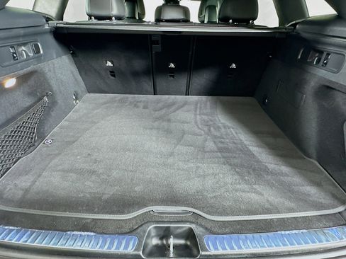 Used 2024 Mercedes-Benz GLC 300 4MATIC w/ AMG Line image 29