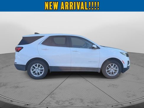 Used 2022 Chevrolet Equinox LT AWD/4WD image 3