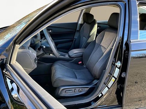 Certified 2024 Honda Accord EX image 17