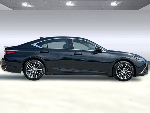 Used 2025 Lexus ES 300h w/ Premium Package image 7