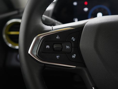 Used 2026 Chevrolet Trax ACTIV w/ Driver Confidence Package image 26