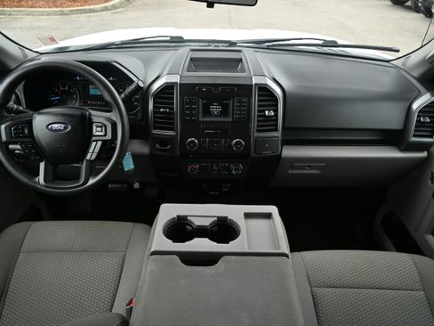 Used 2017 Ford F150 XLT RWD image 26