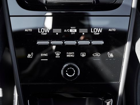 Used 2024 Porsche Cayenne Turbo GT image 71