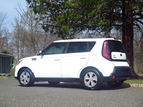 Used 2016 Kia Soul image 3