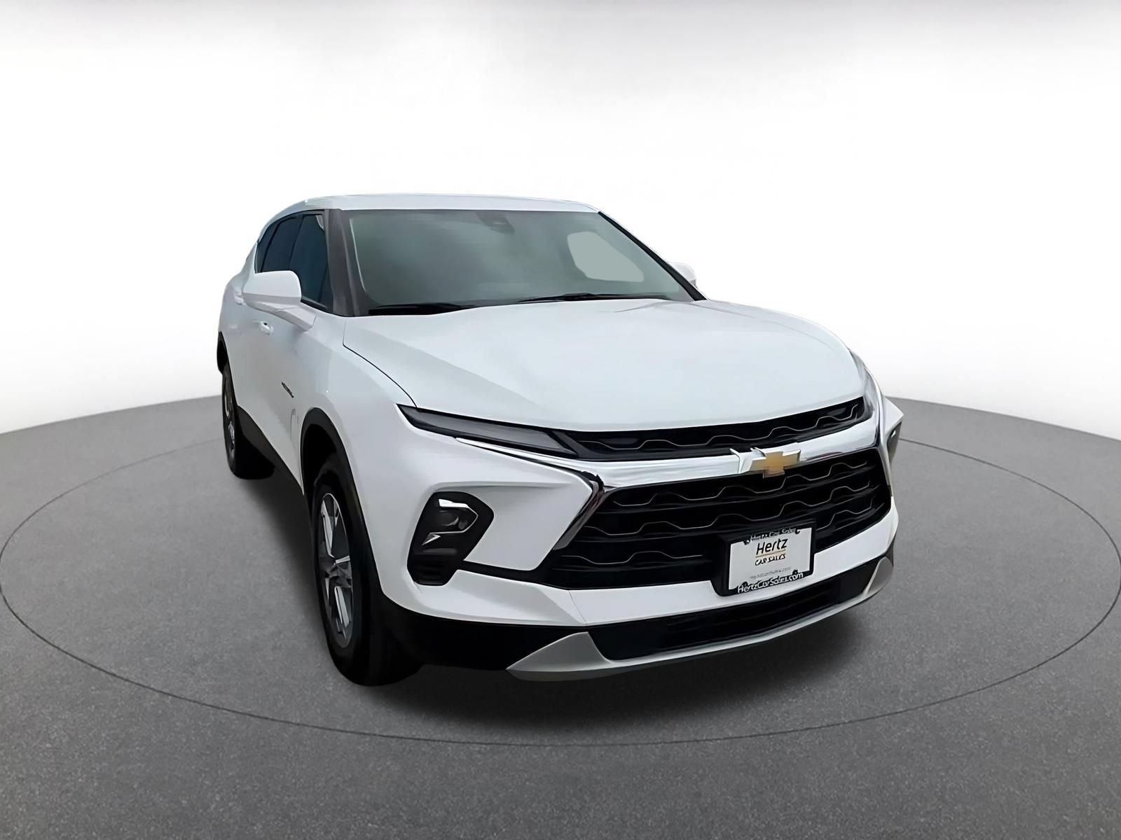 Used 2026 Chevrolet Blazer LT FWD image 3