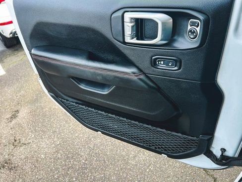 Used 2020 Jeep Gladiator Rubicon image 16