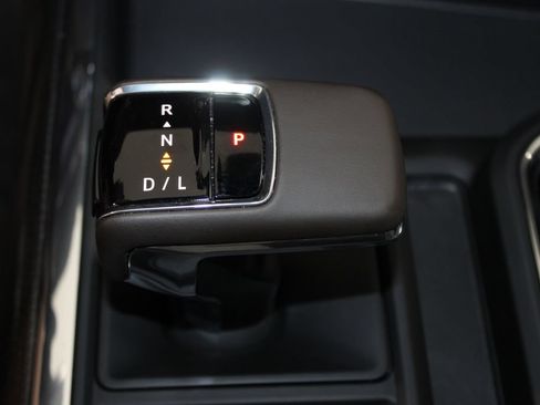 Used 2025 Chevrolet Silverado 1500 LT Trail Boss w/ LT Trail Boss Premium Package AWD/4WD image 46