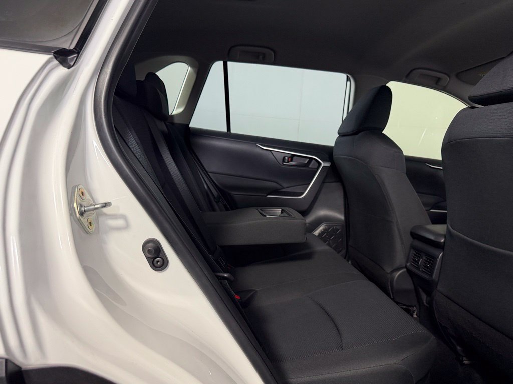 Used 2025 Toyota RAV4 LE AWD/4WD image 19