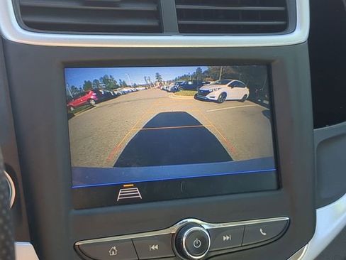 Used 2020 Chevrolet Sonic LT image 34