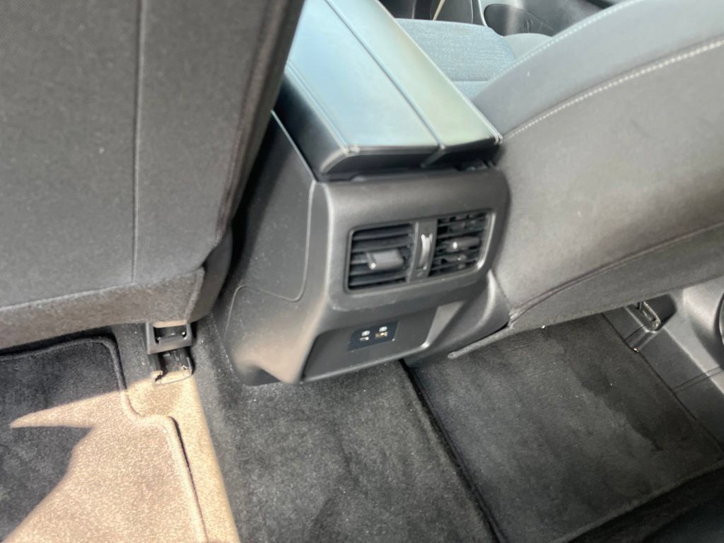 Used 2023 Nissan Rogue SV AWD/4WD image 20