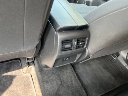 Used 2023 Nissan Rogue SV AWD/4WD image 20