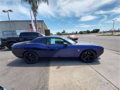 Used 2016 Dodge Challenger R/T Scat Pack w/ Leather Interior Group RWD image 4