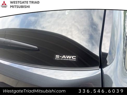 New 2025 Mitsubishi Outlander SE image 13