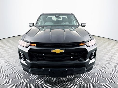 Used 2023 Chevrolet Colorado W/T image 2