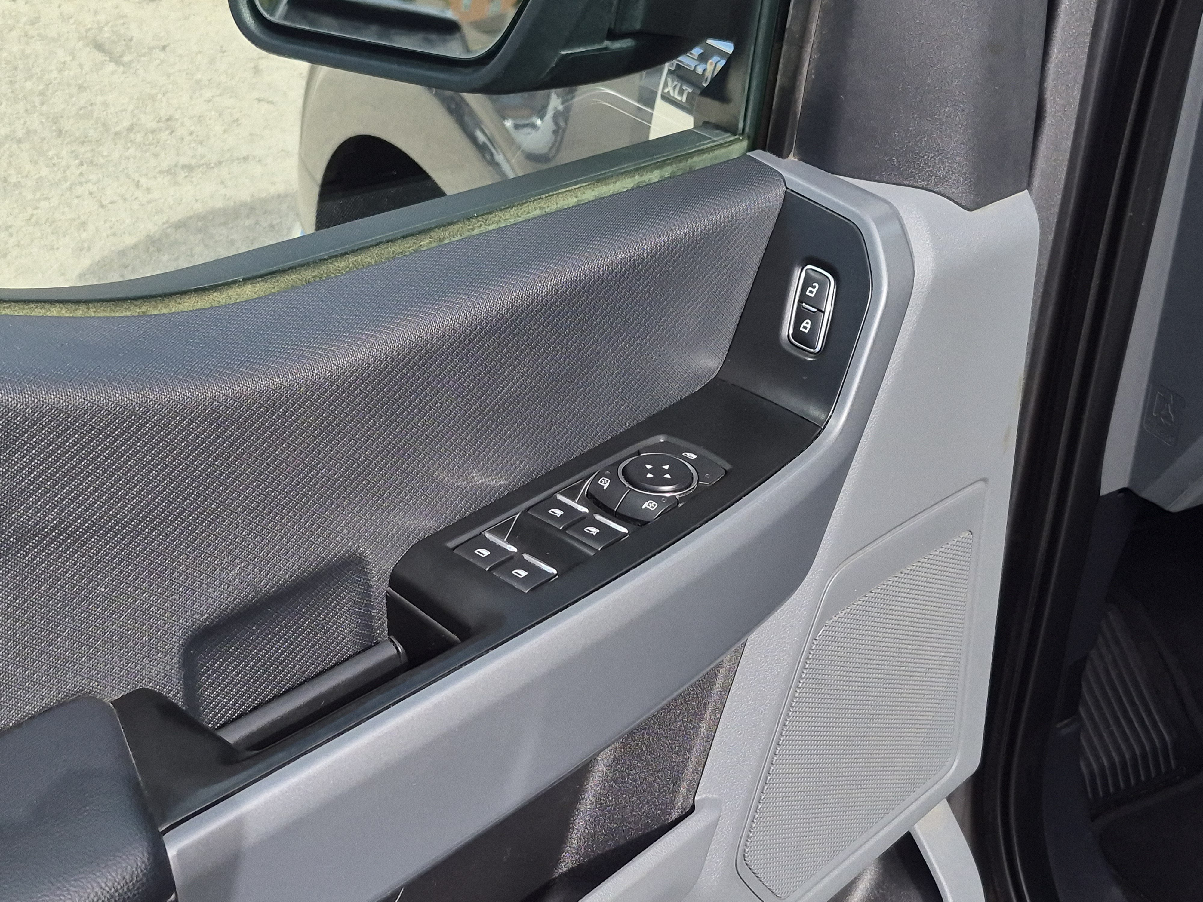 Used 2022 Ford F150 XLT AWD/4WD image 12