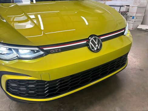Used 2022 Volkswagen GTI Autobahn FWD image 36