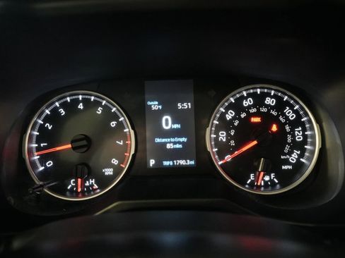 Used 2021 Toyota RAV4 LE image 24